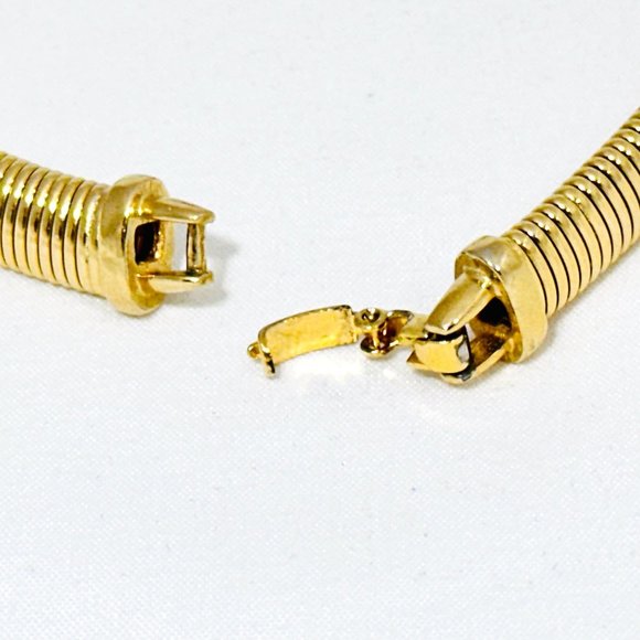 Vintage '80s Pink Enamel and Goldtone Necklace - Picture 5 of 6